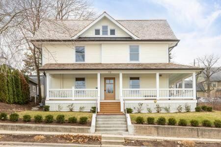 West Dundee Downtown Luxury Farmhouse Apartment #4 מראה חיצוני תמונה