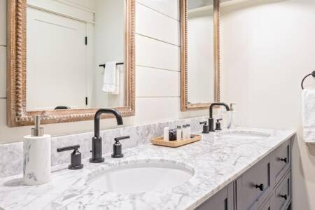 West Dundee Downtown Luxury Farmhouse Apartment #4 מראה חיצוני תמונה