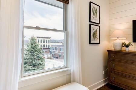 West Dundee Downtown Luxury Farmhouse Apartment #4 מראה חיצוני תמונה