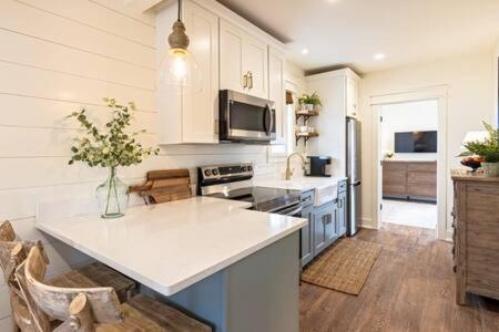 West Dundee Downtown Luxury Farmhouse Apartment #4 מראה חיצוני תמונה